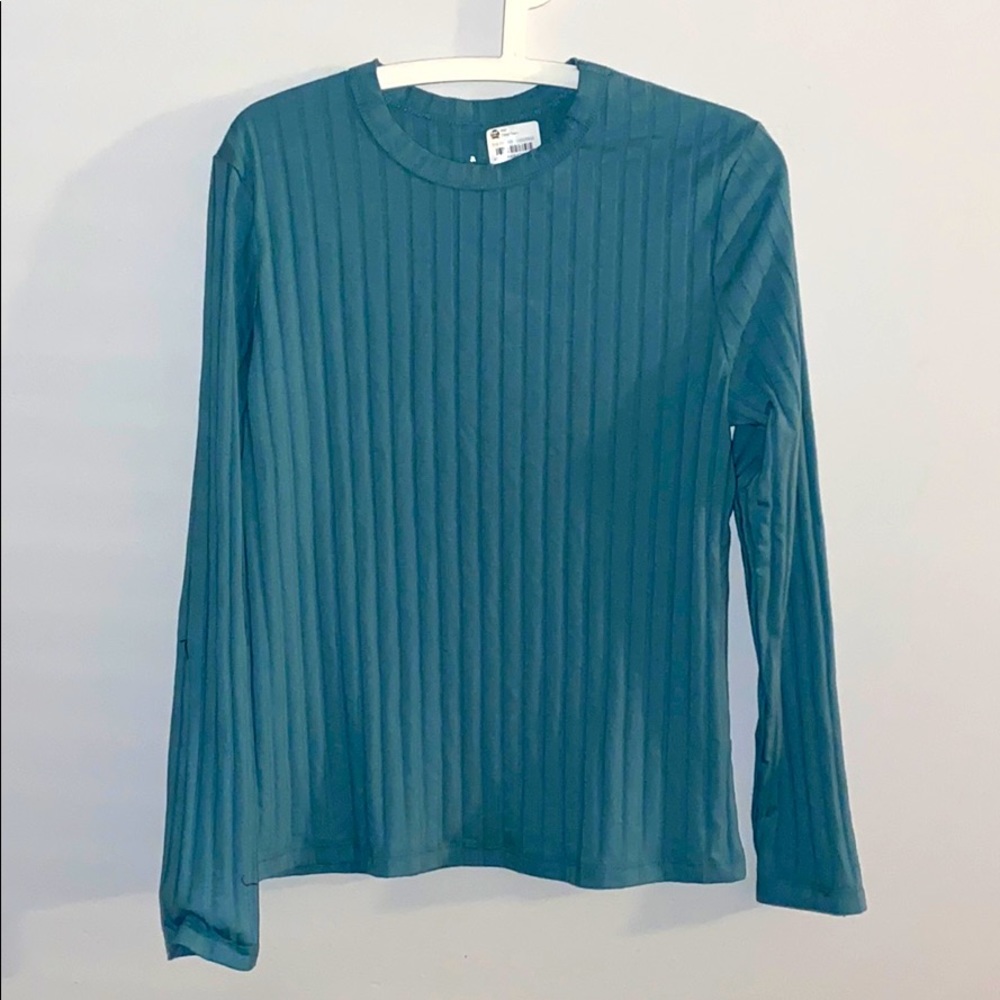 Long sleeve crew neck tee